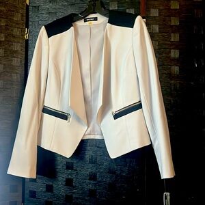 Never worn -Nine West Womens Cropped Blazer Size 4